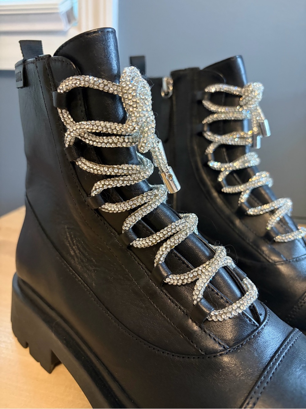 New. Schutz Kaile Glam Lace Up Lug Combat Moto Leather Boots in Black Size 8 - Picture 4 of 9